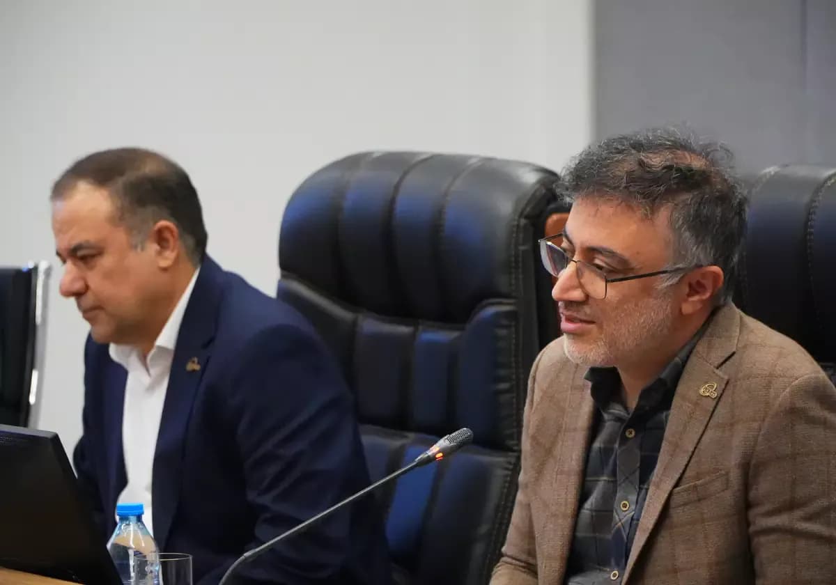 تجلیل از مقام زن و مادر