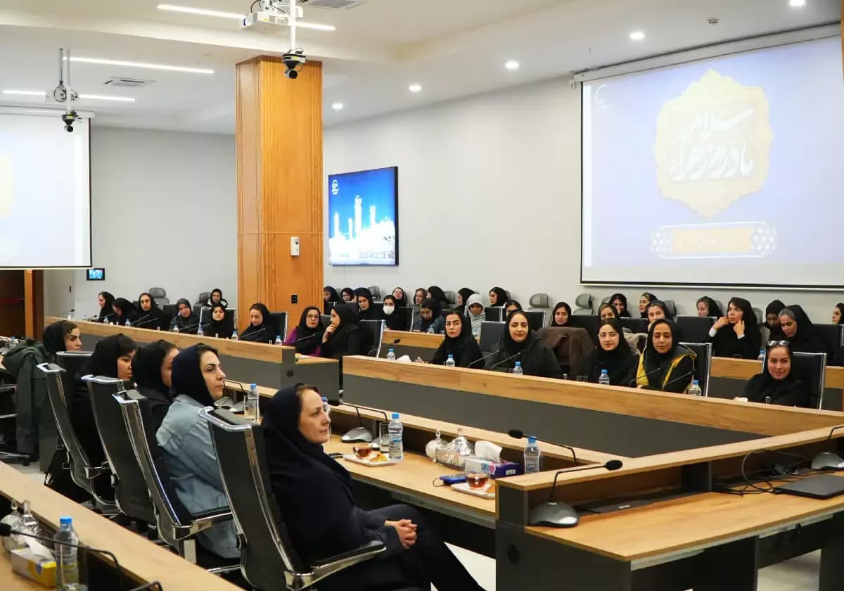 تجلیل از مقام زن و مادر