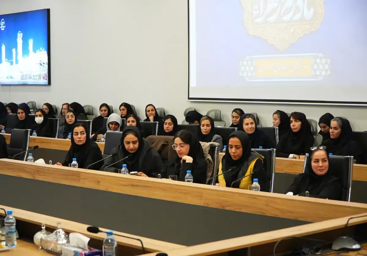 تجلیل از مقام زن و مادر