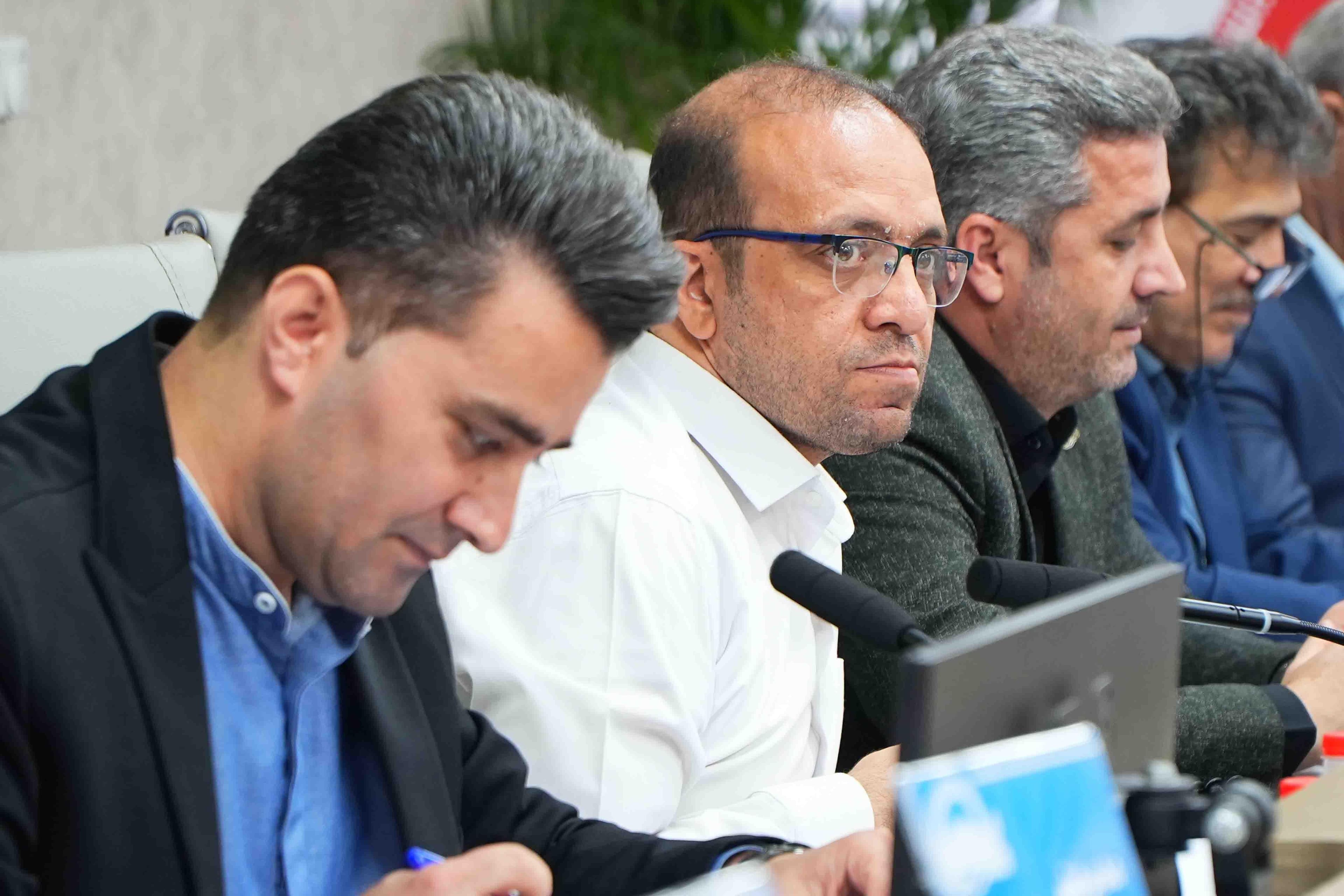 مجمع عمومی عادی سالیانه شرکت مدیریت توسعه صنایع پتروشیمی