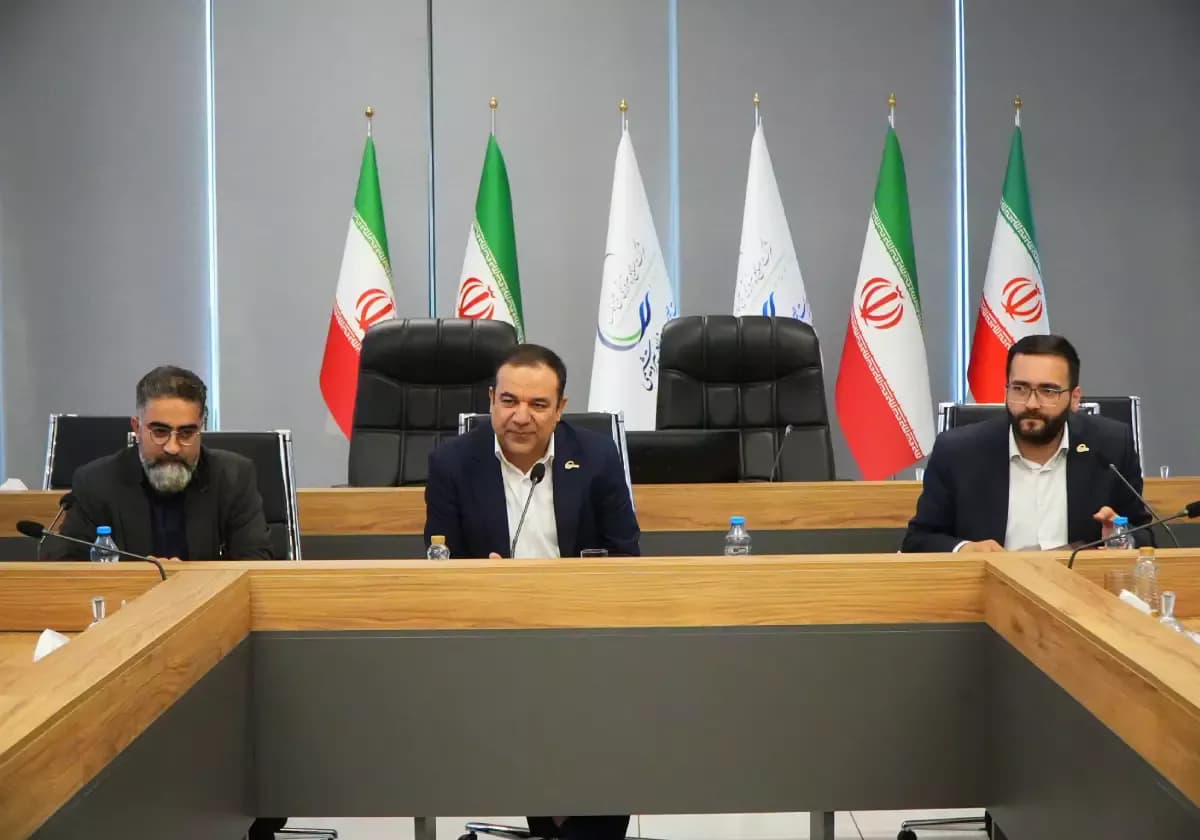 تکریم مدیران سابق و معارفه مدیران جدید تکریم مدیران سابق و معارفه مدیران جدید